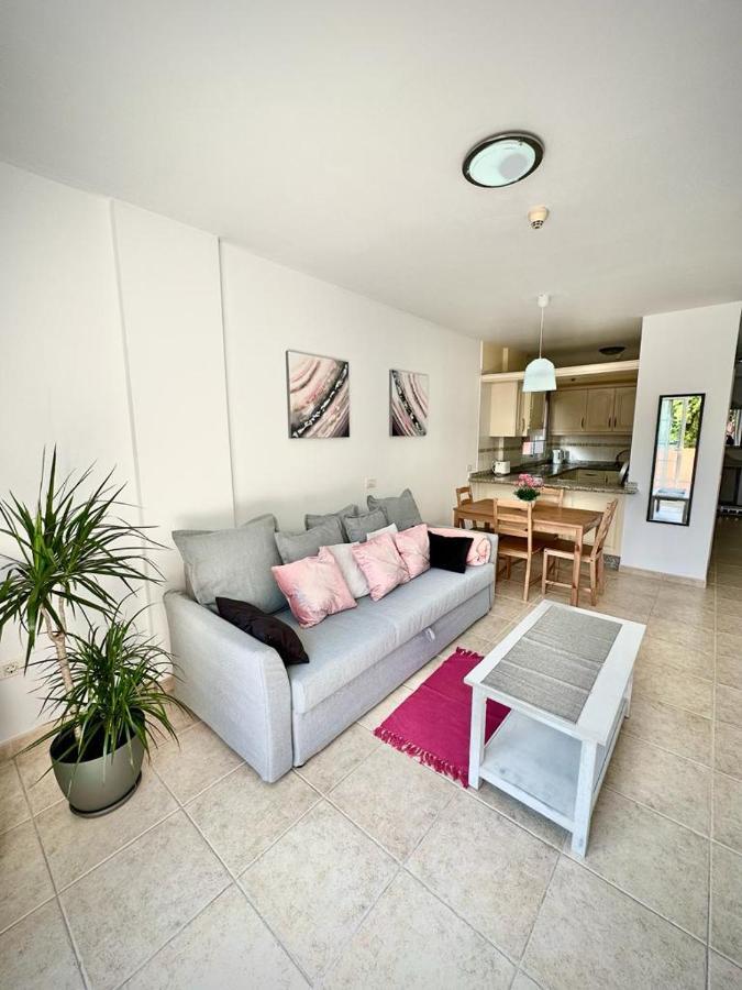Sunny Apartment & Heated Pool Los Cristianos  Zewnętrze zdjęcie