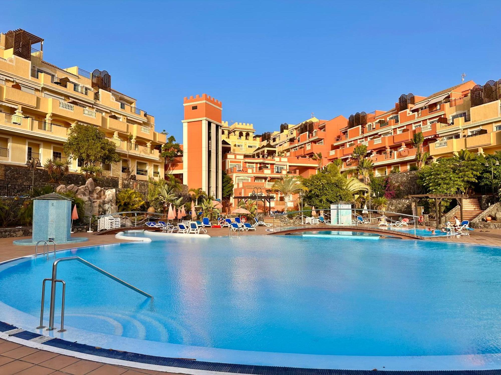 Sunny Apartment & Heated Pool Los Cristianos  Zewnętrze zdjęcie